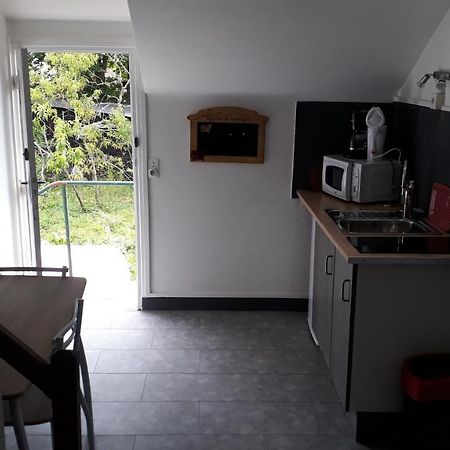 La Pivoine, Un Logement 2 Pieces En Centre Bourg Eguzon-Chantome Exterior photo