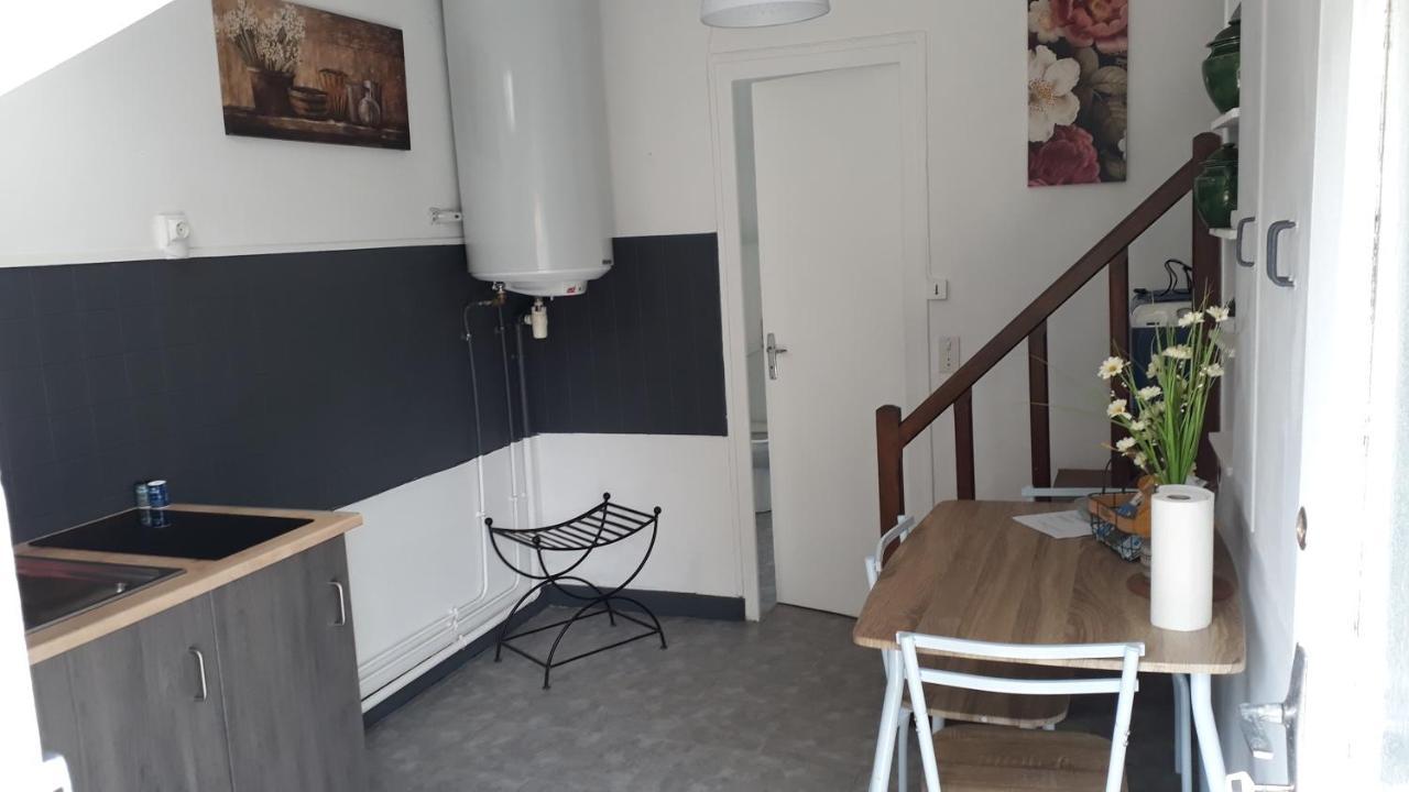 La Pivoine, Un Logement 2 Pieces En Centre Bourg Eguzon-Chantome Exterior photo