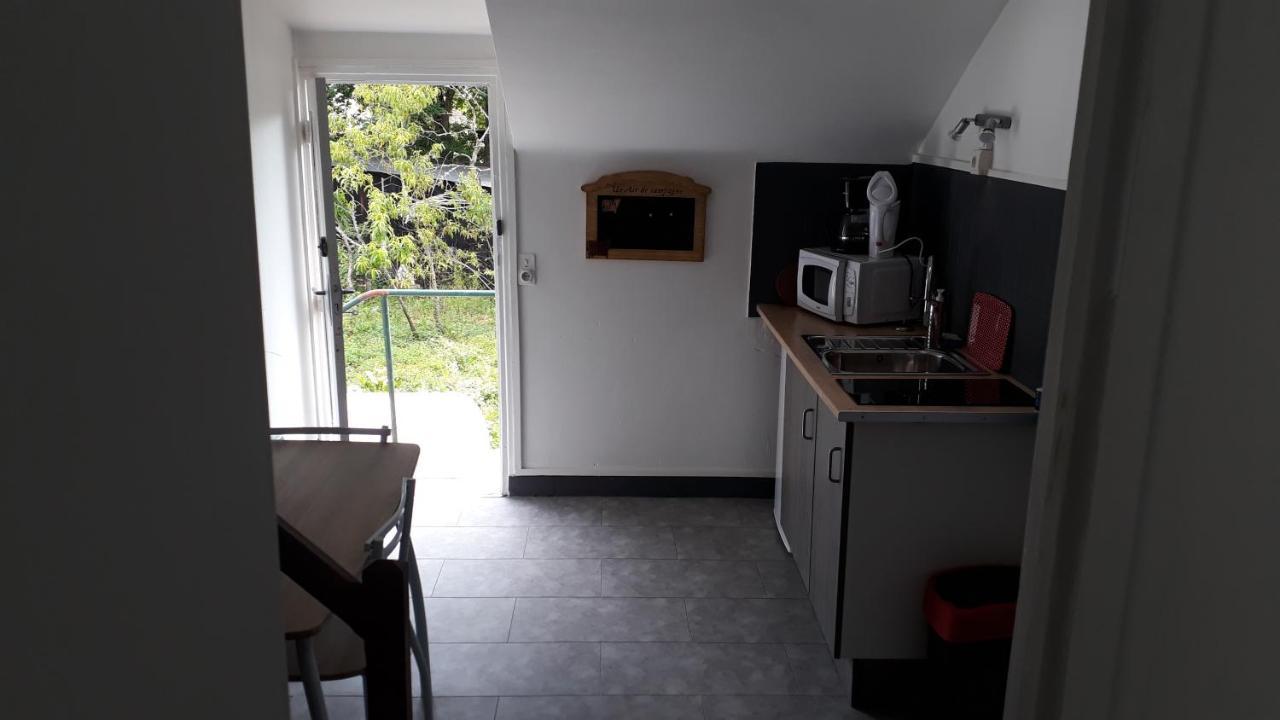 La Pivoine, Un Logement 2 Pieces En Centre Bourg Eguzon-Chantome Exterior photo